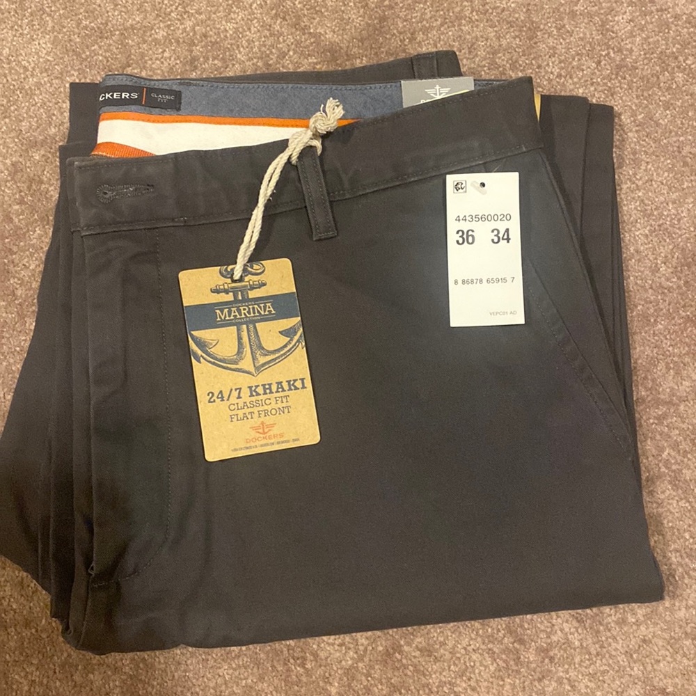 Dockers Men’s Chinos NWT